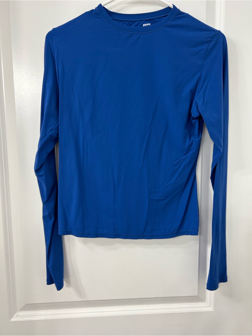 Skims form fitting Long-Sleeve Women's Crewneck Top